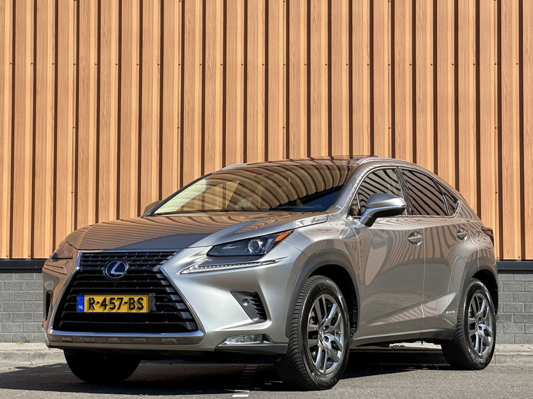 Lexus NX leasen