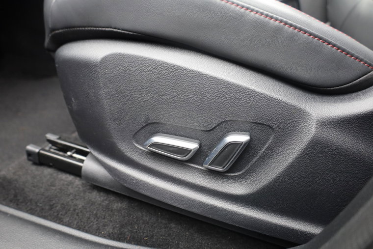 Vehicle Image 37
