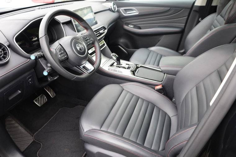Vehicle Image 6