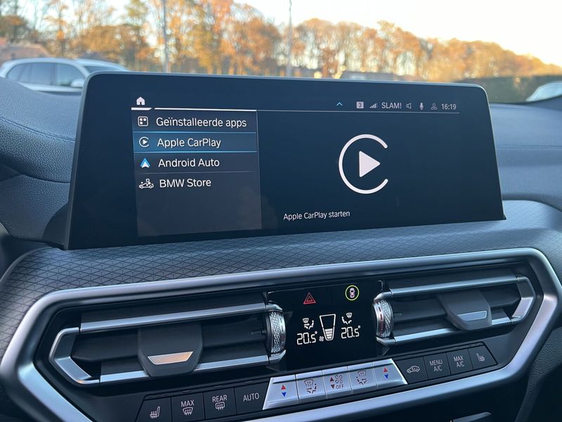 Vehicle Image 35