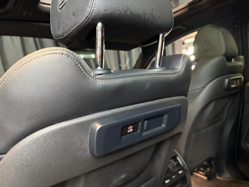 Vehicle Image 39
