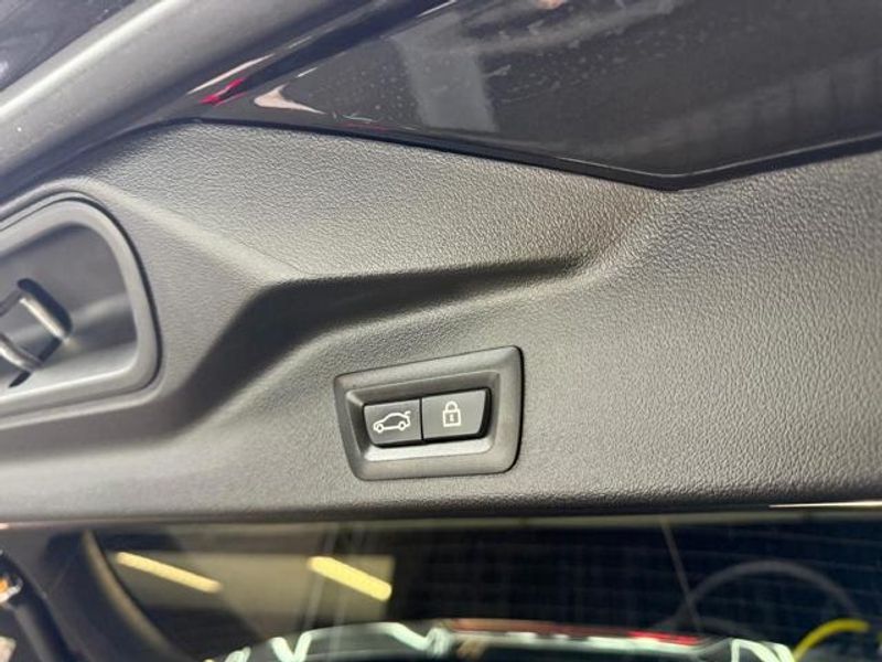 Vehicle Image 41
