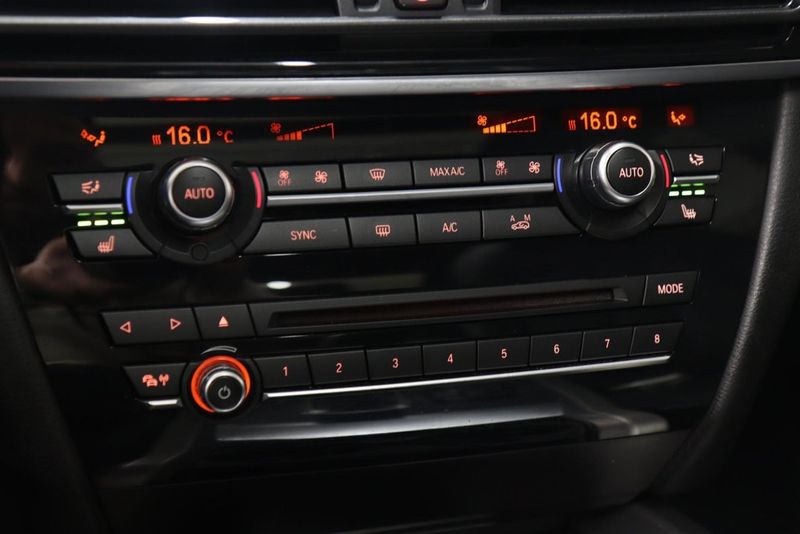 Vehicle Image 34