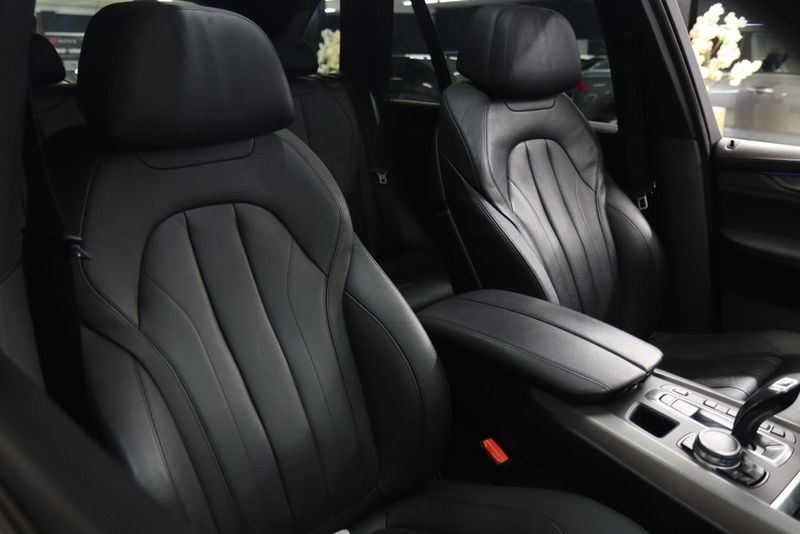 Vehicle Image 50