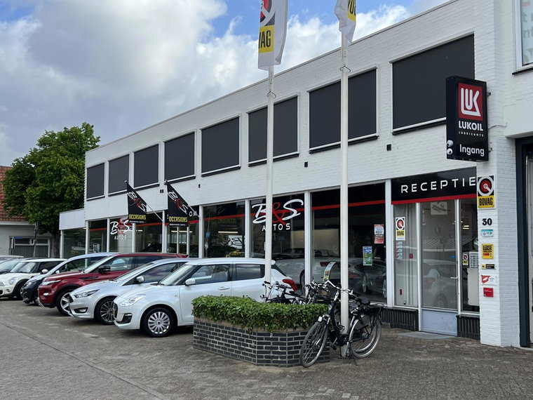 Vehicle Image 48