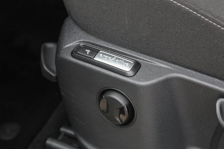 Vehicle Image 28