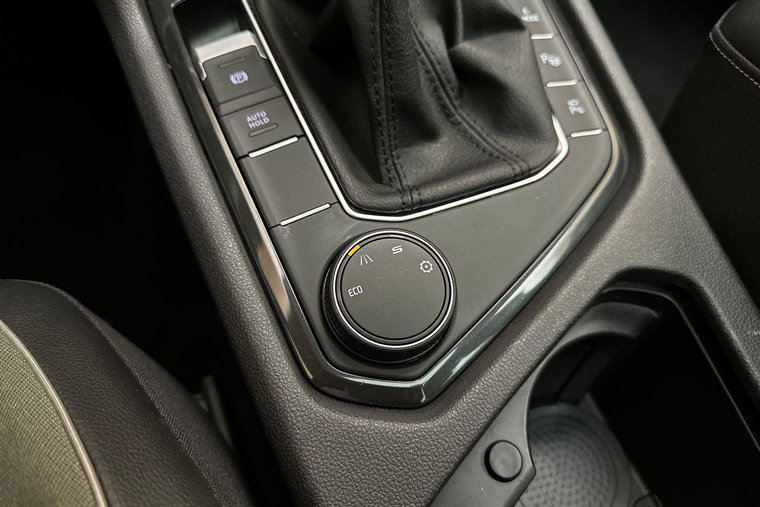 Vehicle Image 38