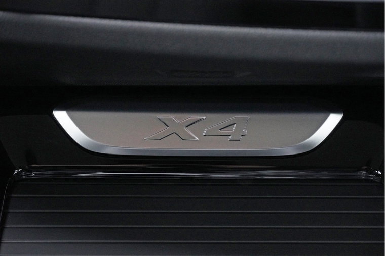 Vehicle Image 36