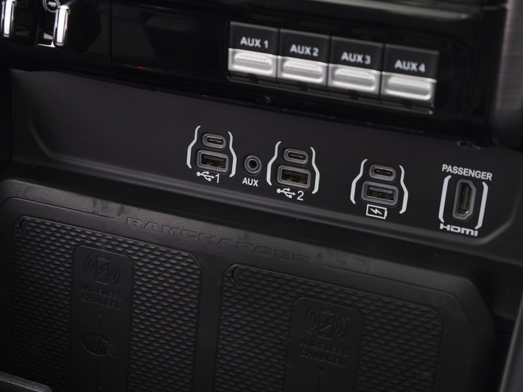 Vehicle Image 36