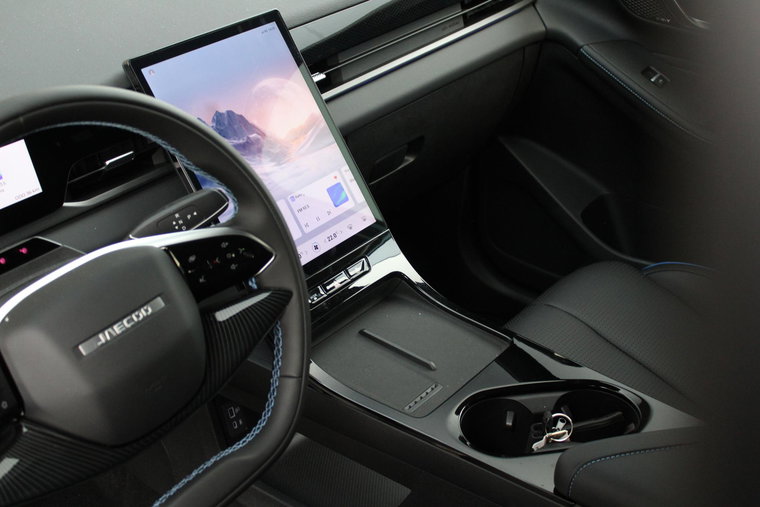Vehicle Image 15