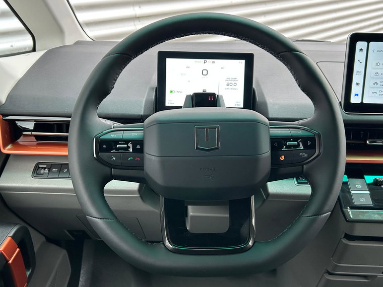 Vehicle Image 15