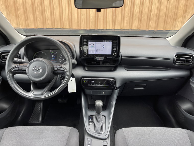 Vehicle Image 9