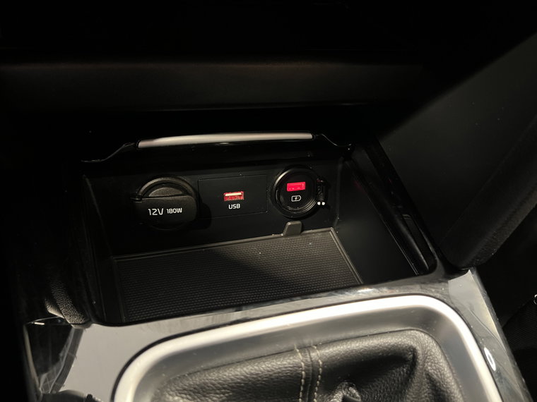 Vehicle Image 20