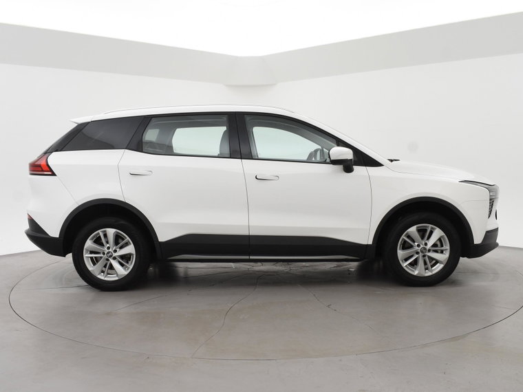 Vehicle Image 17