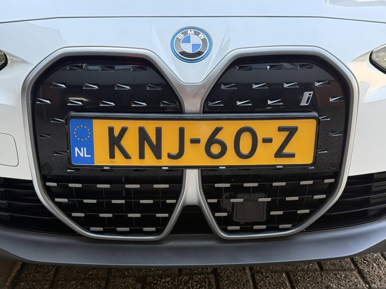 Vehicle Image 48
