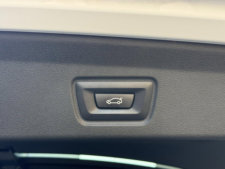 Vehicle Image 53