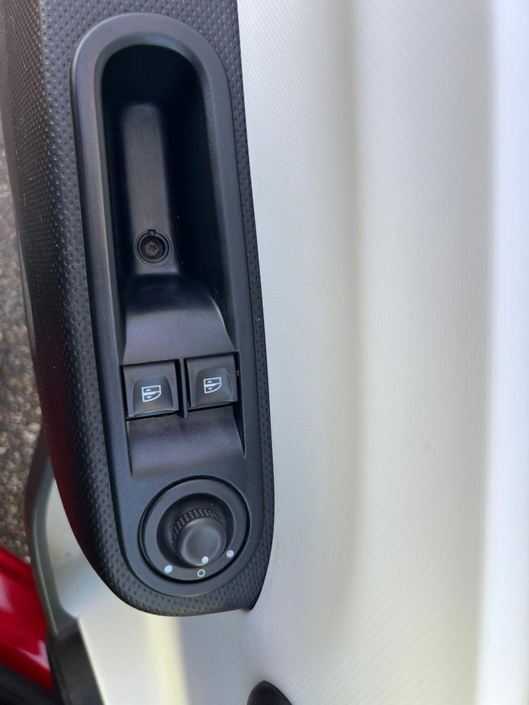 Vehicle Image 37