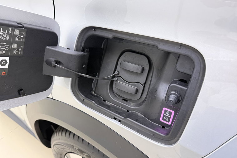 Vehicle Image 19