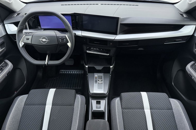 Vehicle Image 31
