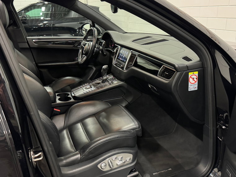Vehicle Image 39