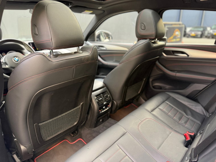 Vehicle Image 36
