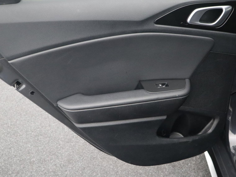 Vehicle Image 31
