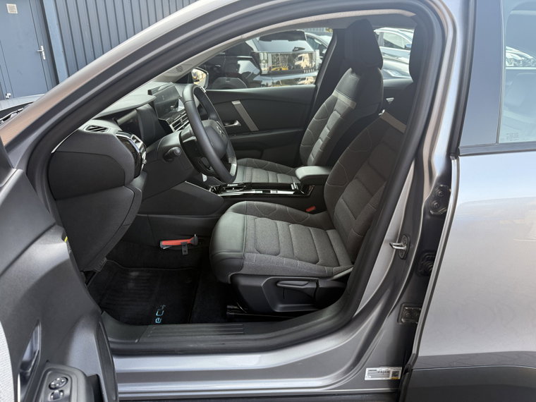 Vehicle Image 36