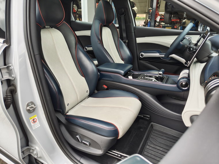 Vehicle Image 31