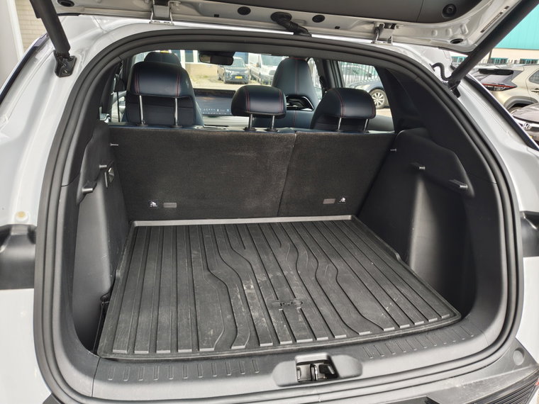 Vehicle Image 35