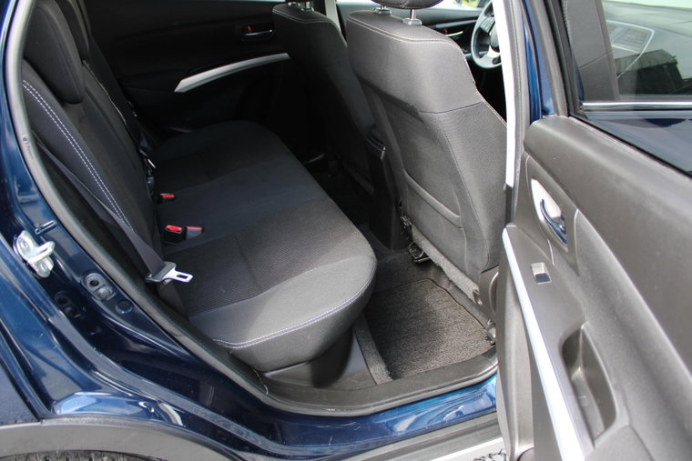 Vehicle Image 15