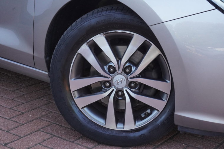 Vehicle Image 21