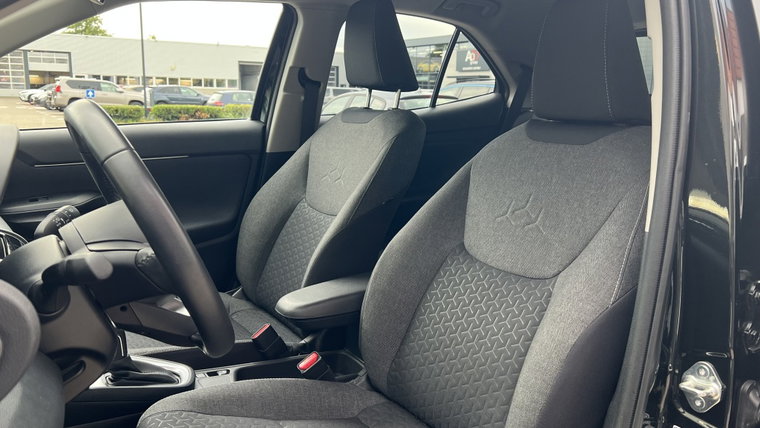 Vehicle Image 9