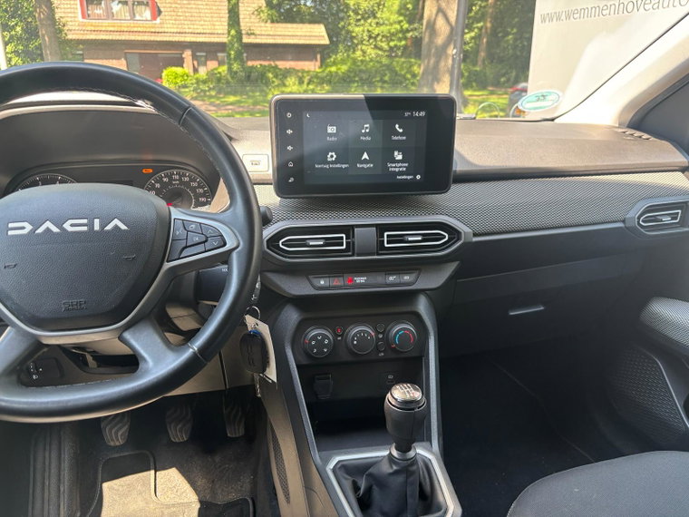 Vehicle Image 19