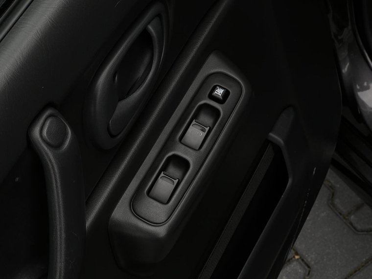 Vehicle Image 28