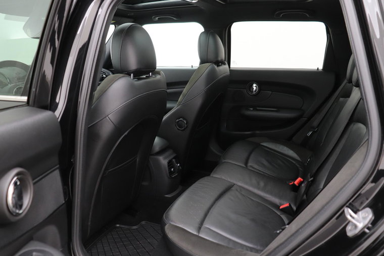 Vehicle Image 37