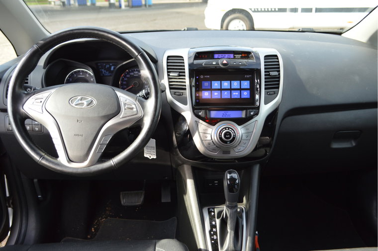 Vehicle Image 15