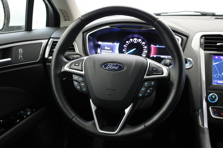 Vehicle Image 19