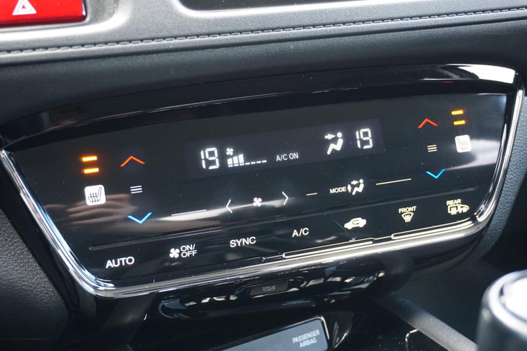 Vehicle Image 29