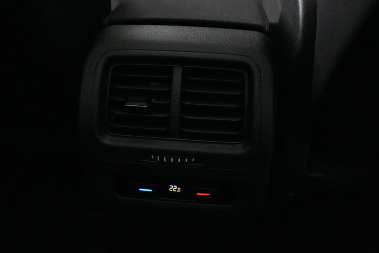 Vehicle Image 29