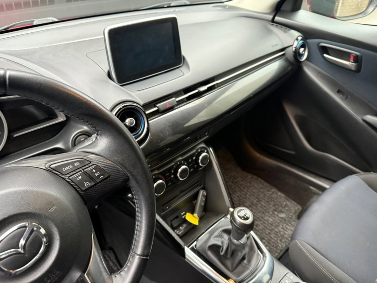 Vehicle Image 33