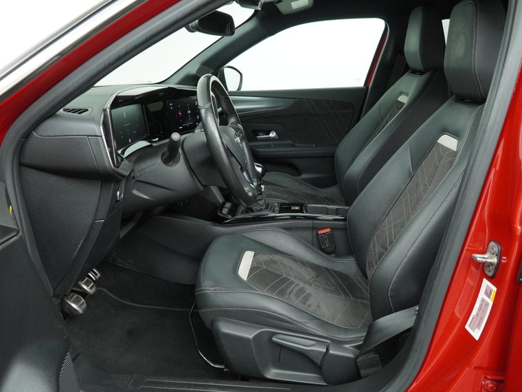 Vehicle Image 11