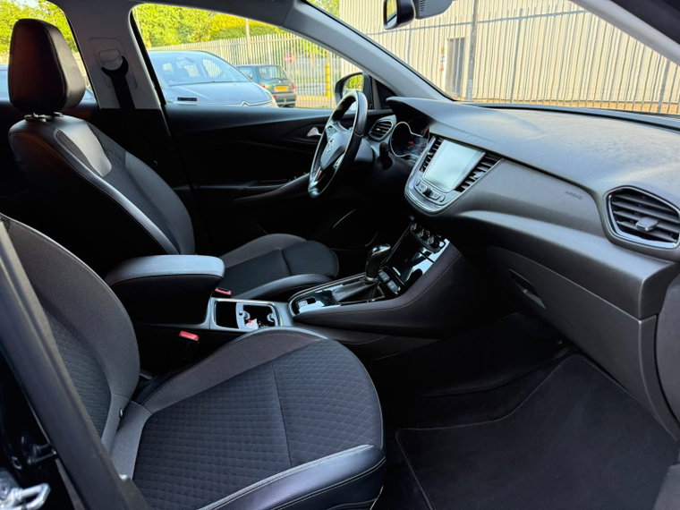Vehicle Image 19