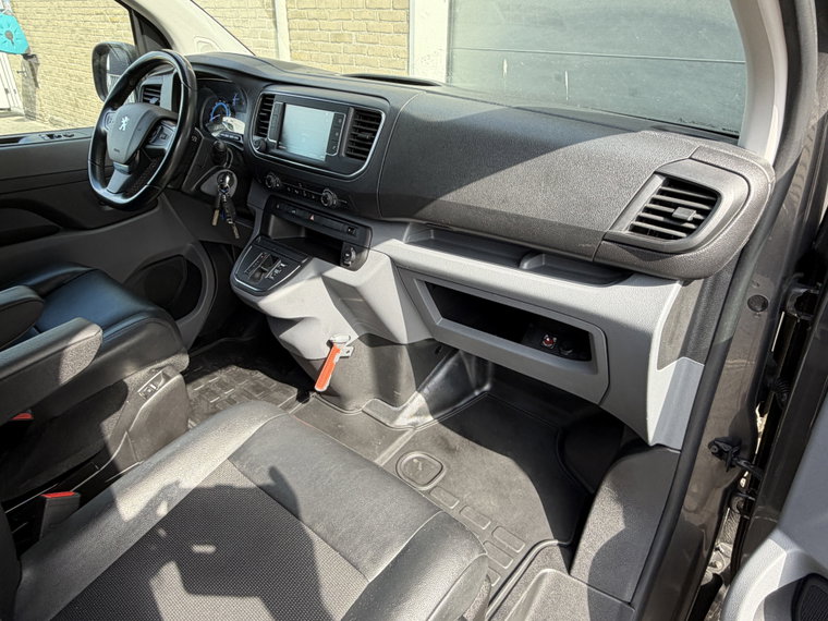 Vehicle Image 40