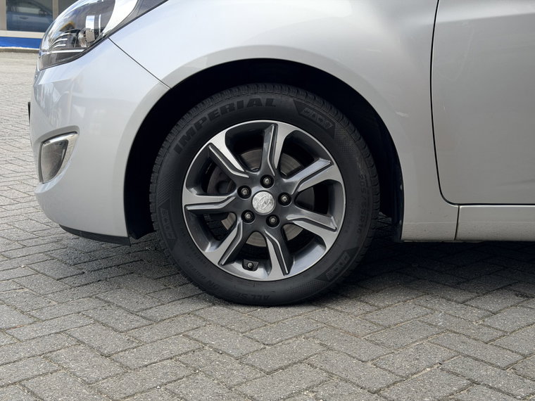 Vehicle Image 20