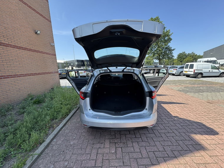 Vehicle Image 27