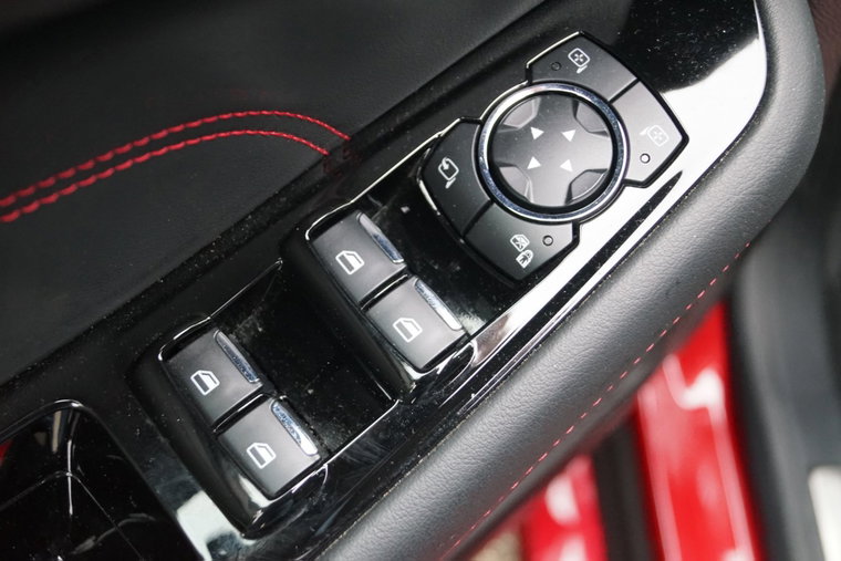 Vehicle Image 36