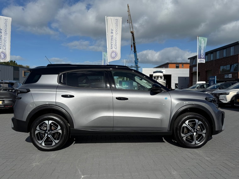 Vehicle Image 28