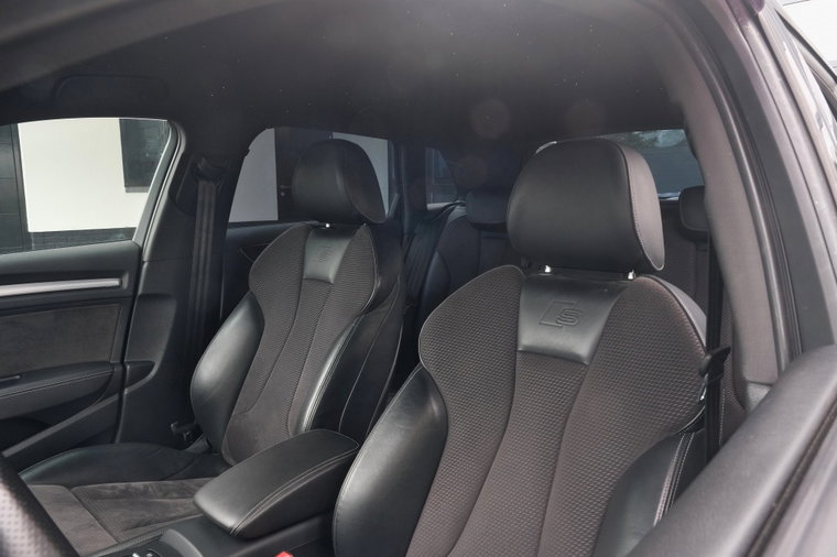 Vehicle Image 30