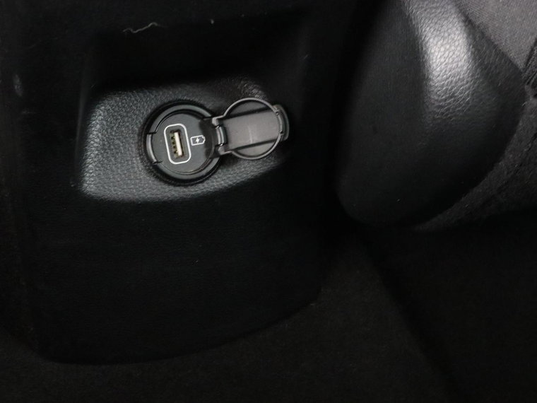 Vehicle Image 26