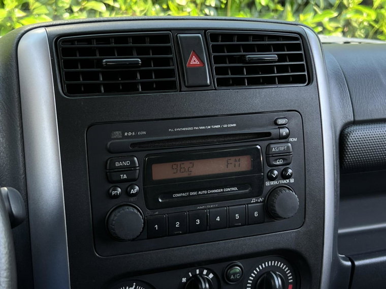 Vehicle Image 16